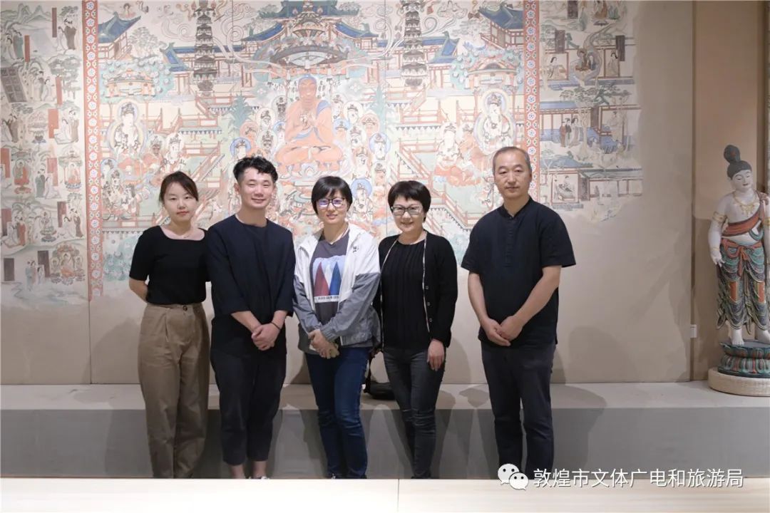 研学游动态北京高校研学团首站来到敦煌画院学习敦煌文化艺术