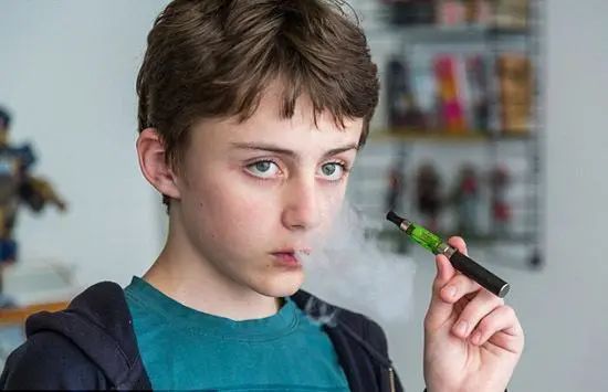 警惕电子烟陷阱保护青少年健康