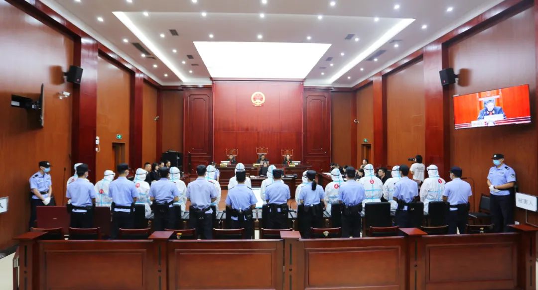 贺州市平桂区人民法院宣判平桂区首起涉黑案件12人获刑