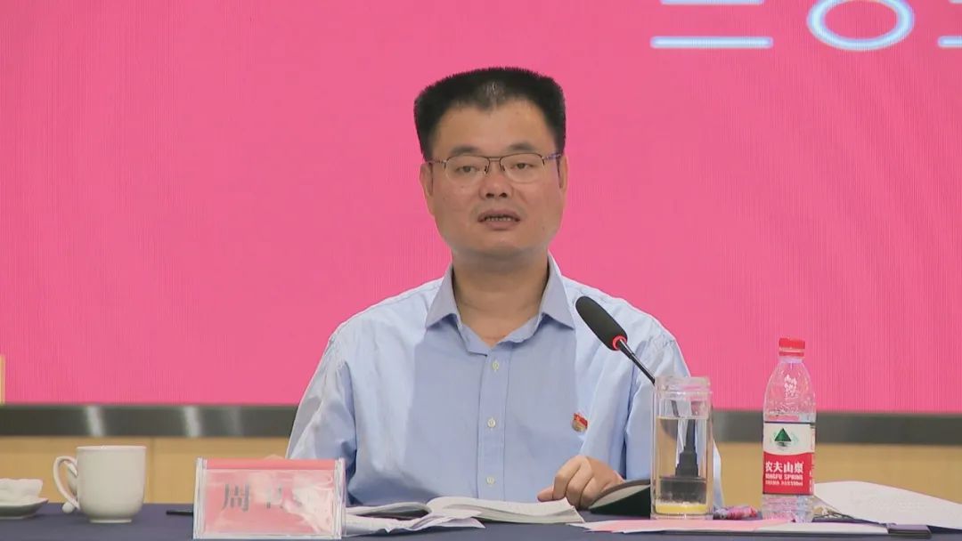 周卫兵同时强调,要全天候全流程全方位服务企业,为企业经营发展创造一