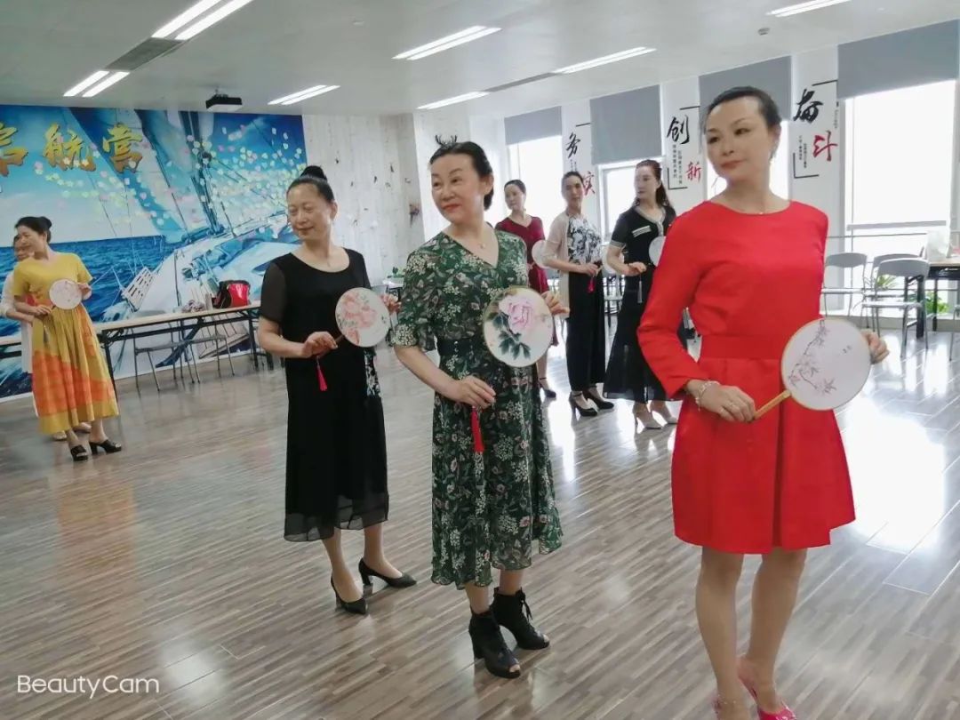 奉贤区老年团队喜获"上海市第十四届老年文化艺术节"佳奖