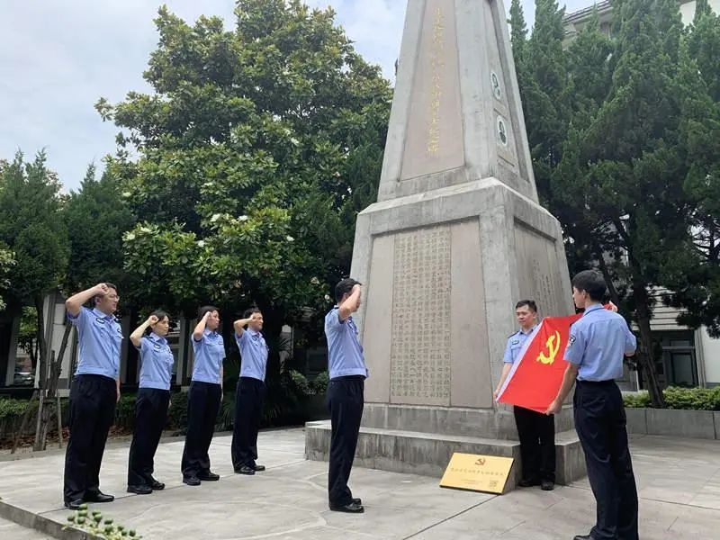 罗泾大烧杀纪念碑谭忠余烈士纪念碑陈伯吹中学纪念碑罗店所组织民警