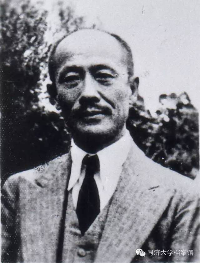 周均时(1891～1949),原名烈忠,字君适,四川遂宁人.