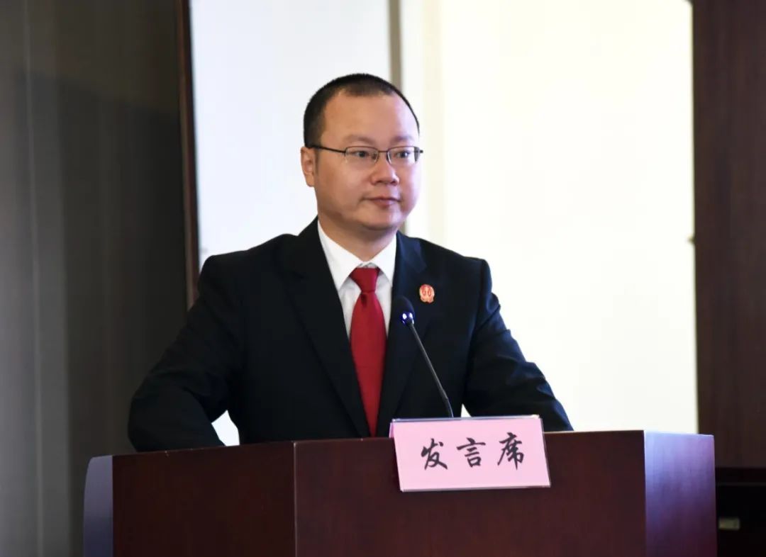 东坡区法院院长刘锋各区县法院院长作了交流发言 市法院党组成员