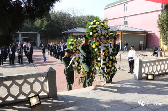 乐亭发布 9月30日,乐亭县在烈士陵园举行公祭烈士活动,深切缅怀为民族