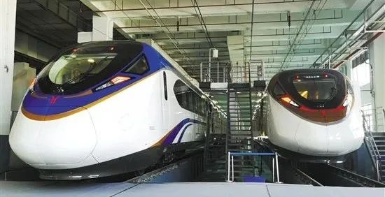 时速160公里!株洲造中国最快地铁列车亮相广州地铁18,22号线首列车