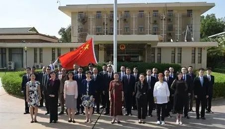 驻苏丹使馆举行国庆升旗仪式