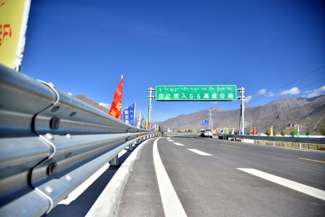 g6京藏高速公路羊八井至拉萨段试运行 时速100公里