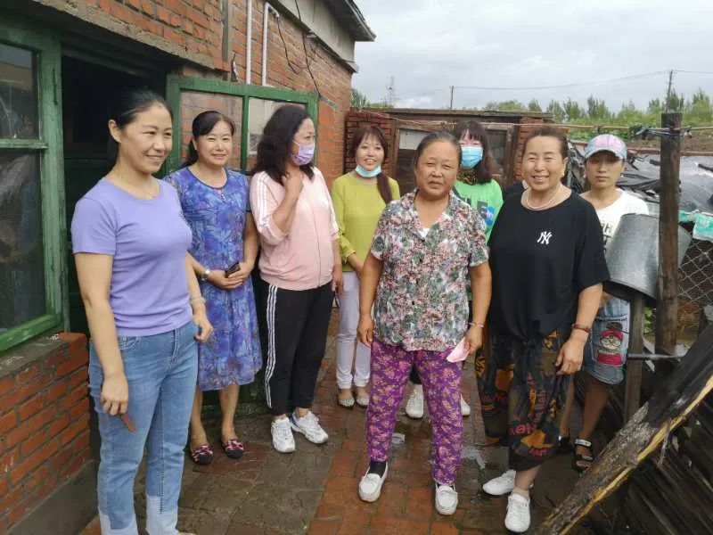 "辽宁铁岭龙山区七里村妇女议事会议事协调微平台上,议事会成员邓继梅