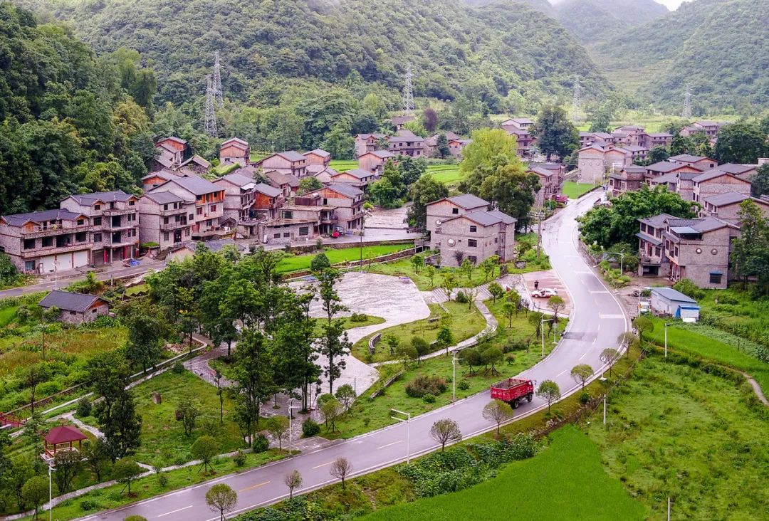册亨县陂鼐古寨新农村.