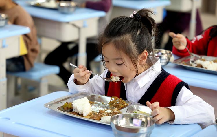 小布播报| 郑州市区小学午餐供应全覆盖;金水区新到一批流感疫苗