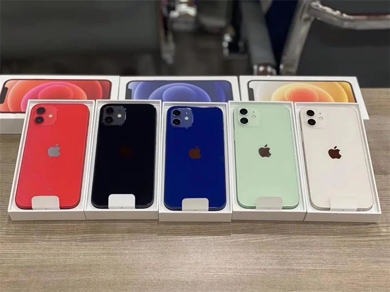 蓝色iphone12"翻车"?因为太丑,网友吵着要退货!