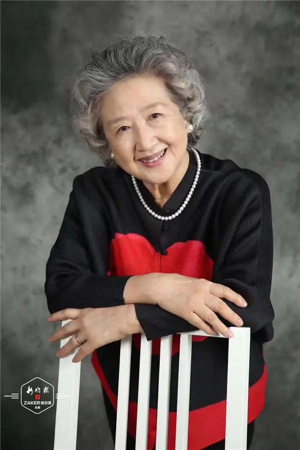 被国际影坛誉为"国民奶奶"的哈尔滨老艺术家赵淑珍入围"中国好演员"