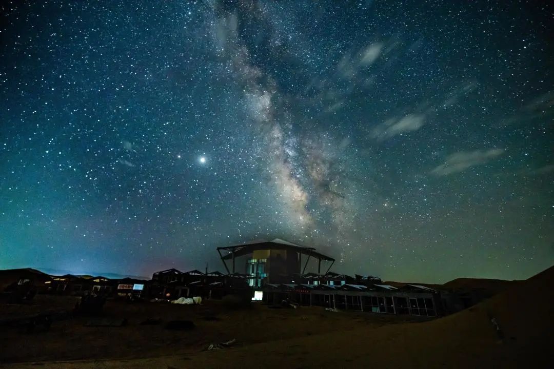 沙漠星星酒店为何这么火吸引追星一族慕名而来