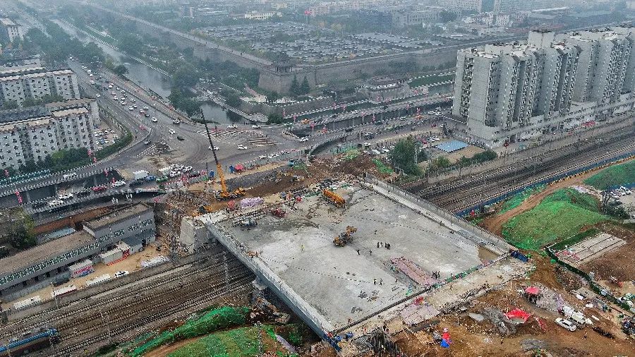 西安火车站改扩建控制性工程 西安太华路跨陇海铁路立交桥主体及