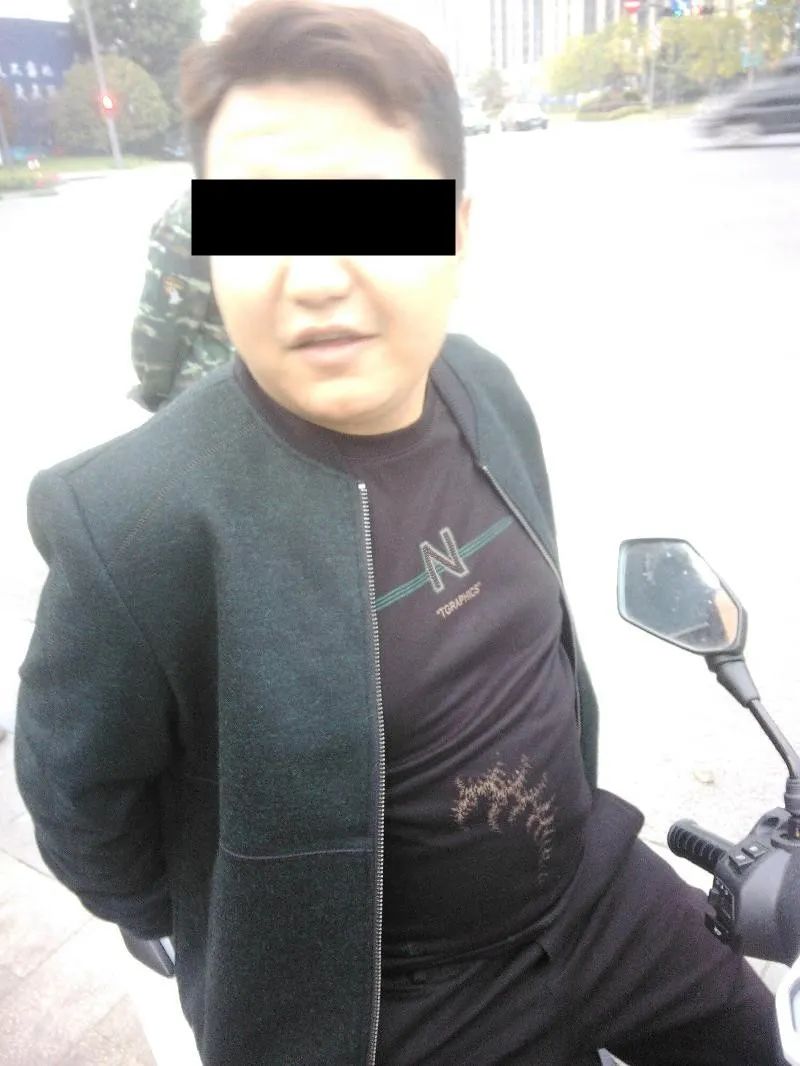 超高清ta们因不佩戴头盔被曝光