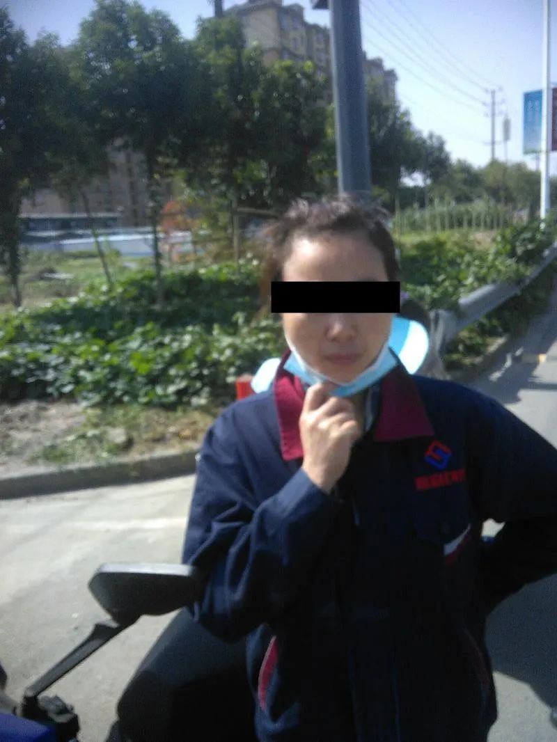 超高清ta们因不佩戴头盔被曝光