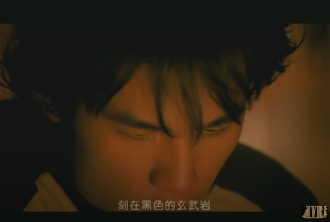 话来说就是「教师资格考被周杰伦救到,哼出《爱在西元前》答案妙现」