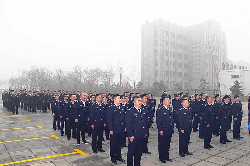 大连市海洋与渔业综合行政执法队揭牌!