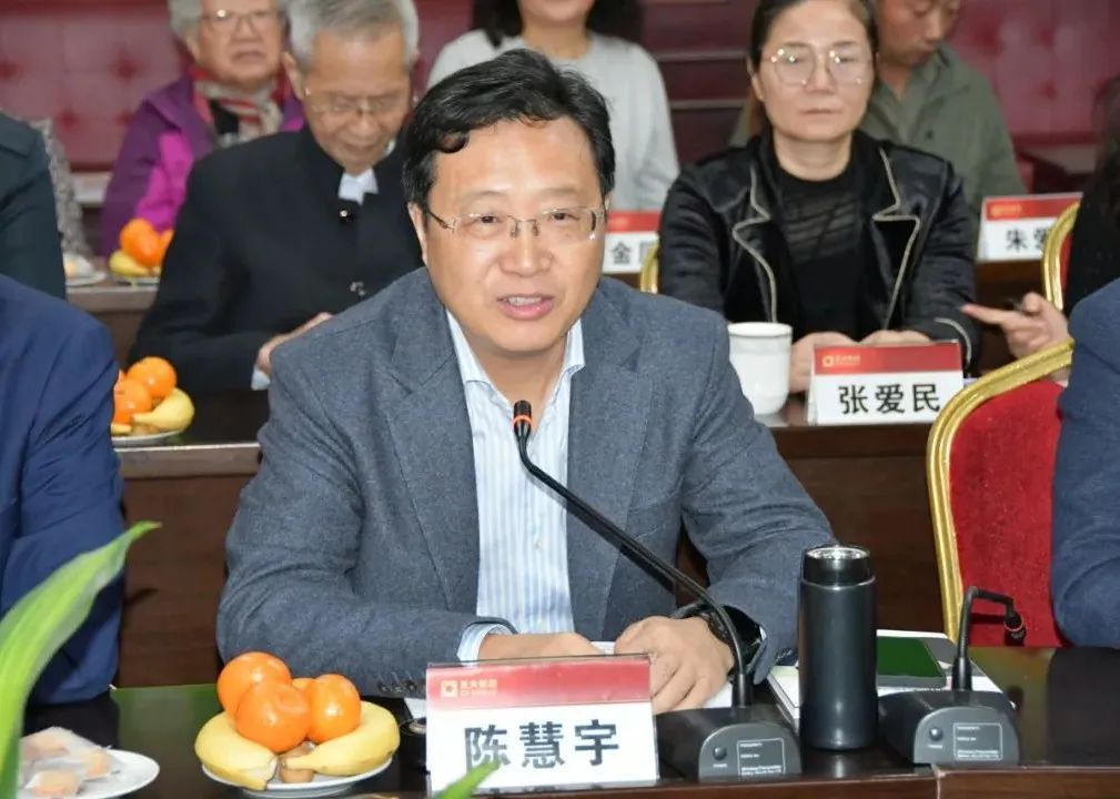 陈慧宇充分肯定了南通正大的企业文化和发展精神,他表示,南通正大是