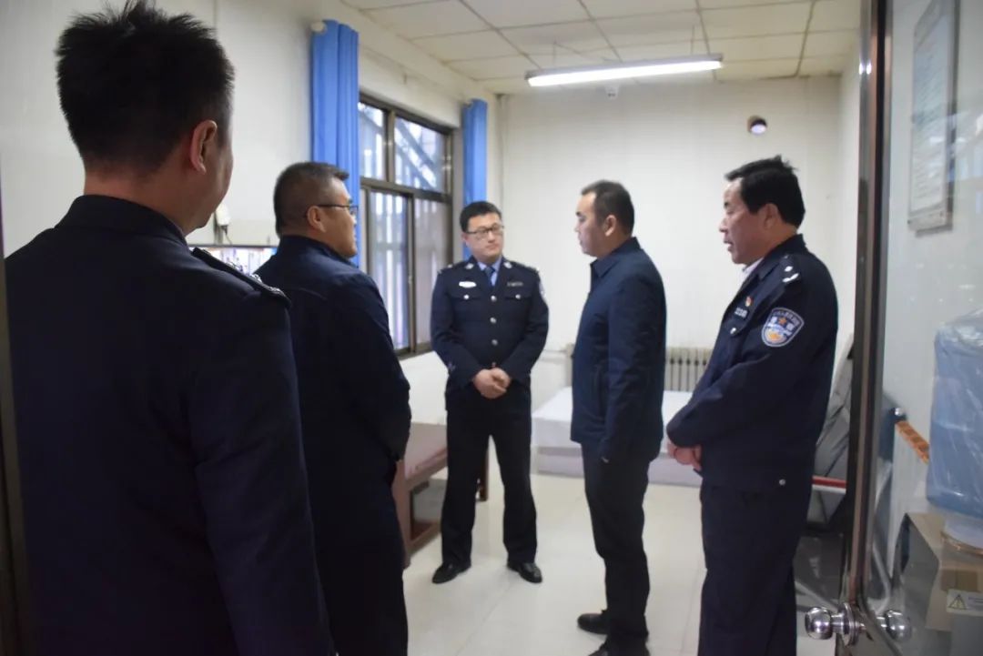 姜春煌同志深入岷县督导检查道路交通安全管理工作