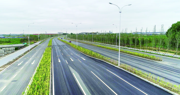 道路宽敞的沈阳大路.