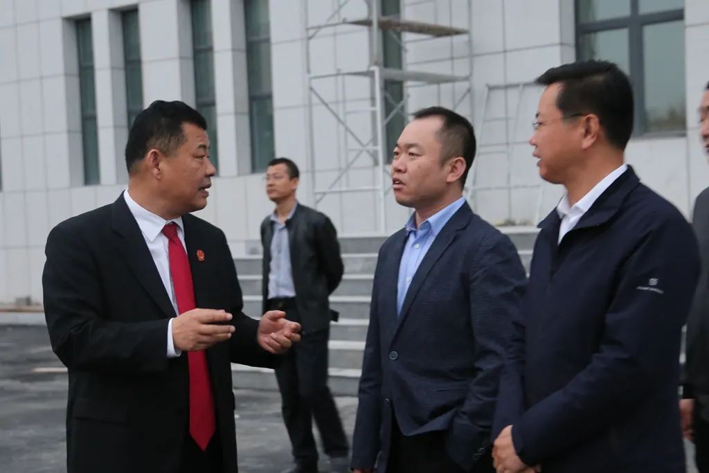 市中院党组副书记副院长周贤平到我院调研指导