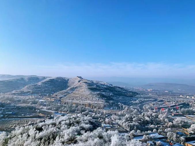 固原下雪了!宁夏气象台发布道路结冰黄色预警!