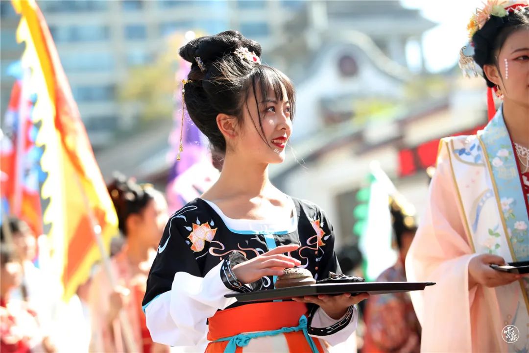 体验汉服文化魅力第二届云南汉服节活动在昆明启幕