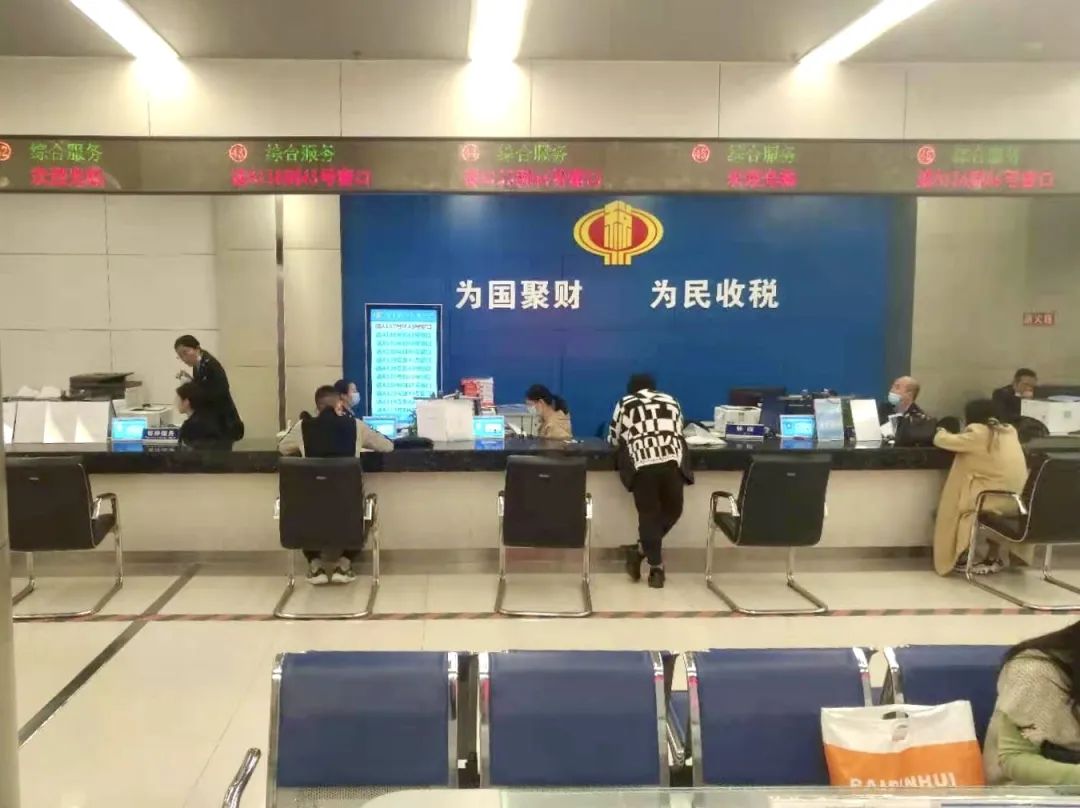 今年以来,细心的市民可能已经发现,在渝北区行政服务中心,一张张