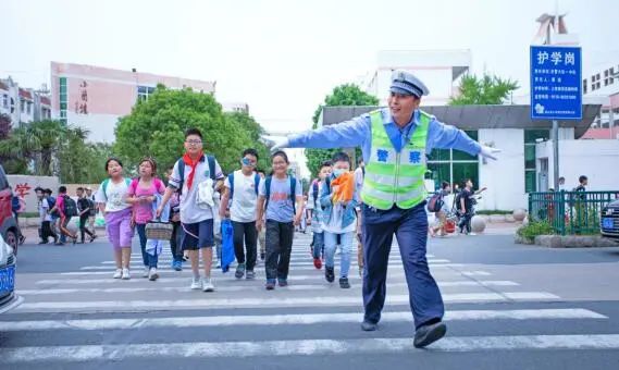 平安之星侍东亮护学爸爸的奔跑人生