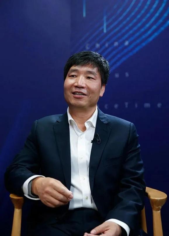 所长,中国华侨历史学会副会长,华侨华人研究和侨务理论研究专家张春旺