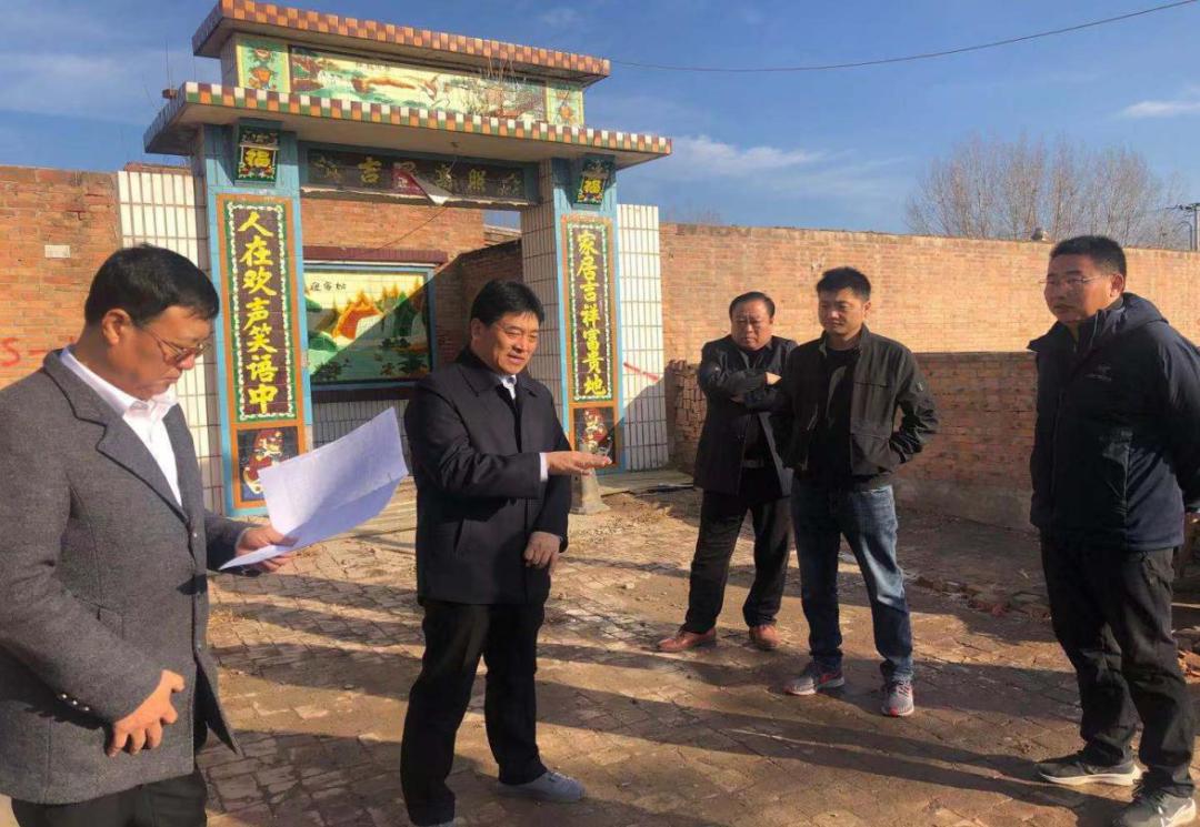 征迁安置指挥部办公室主任,政府副县长谢克庆调研新区路网在建项目