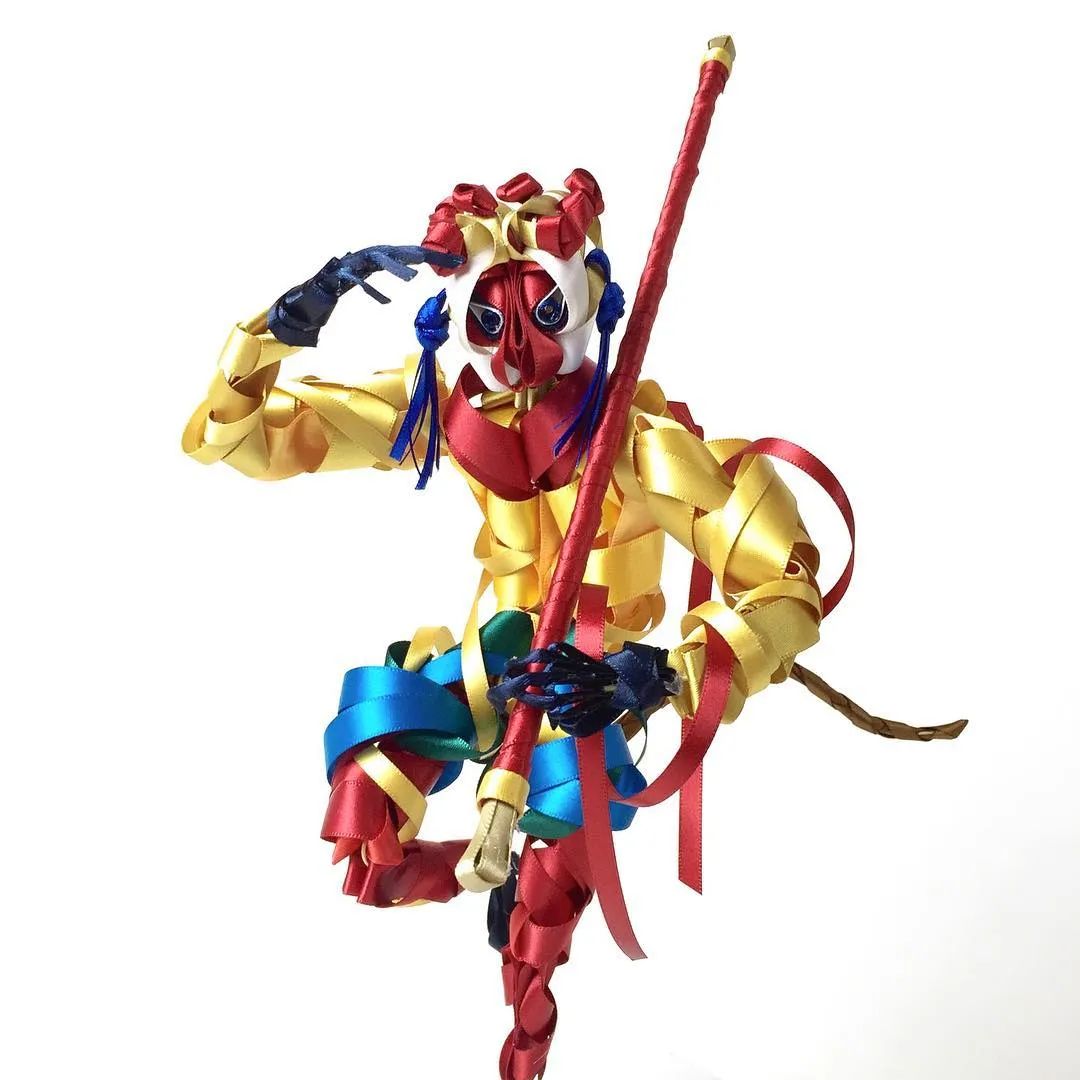 一根丝带折出孙悟空日本艺术家花6年让丝带72变