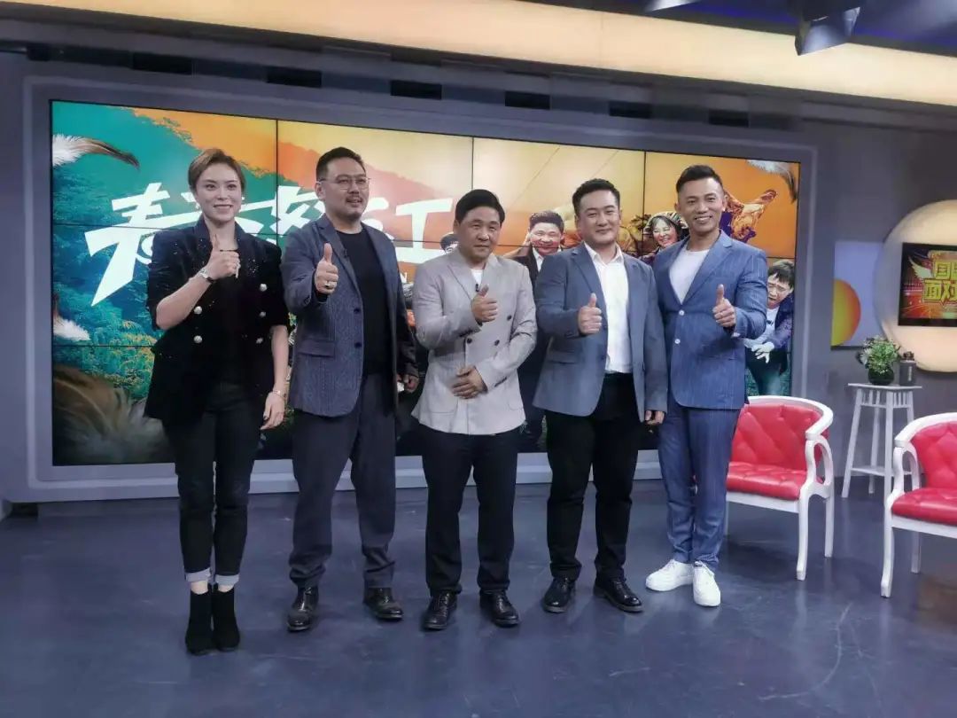 情系独龙江脱贫奔小康春来怒江剧组做客国剧面对面