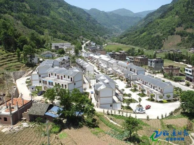 从2016年开始,盐津因地制宜先后规划建设29个易地扶贫搬迁安置点,同步