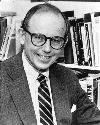 塞缪尔·亨廷顿近年来,有两种宏大理论的尝试引人遐想,分别是弗朗西斯