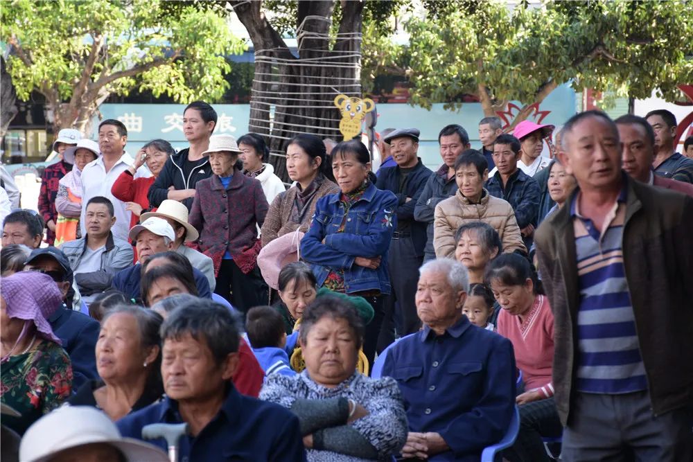我州这里的群众有福啦!搬起板凳在家门口看经典戏曲