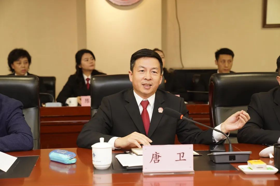 副区长,区公安分局局长吴影梦,区法院党组书记,院长唐卫参加会议