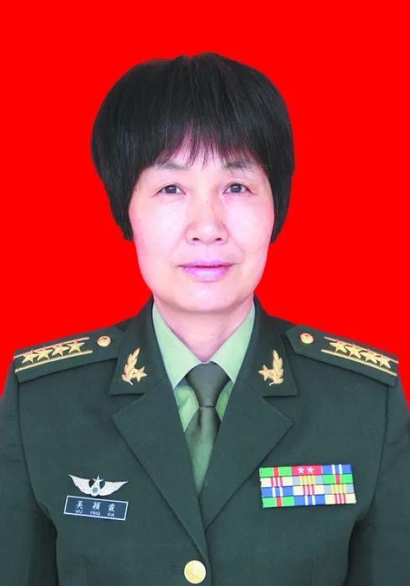 1994年12月入党,陆军某试验训练基地高级工程师,专业技术4级,大校军衔