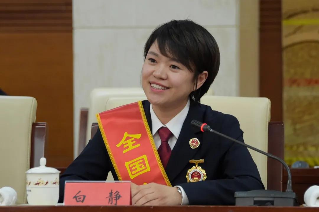 把司法办案过程变成服务群众的过程