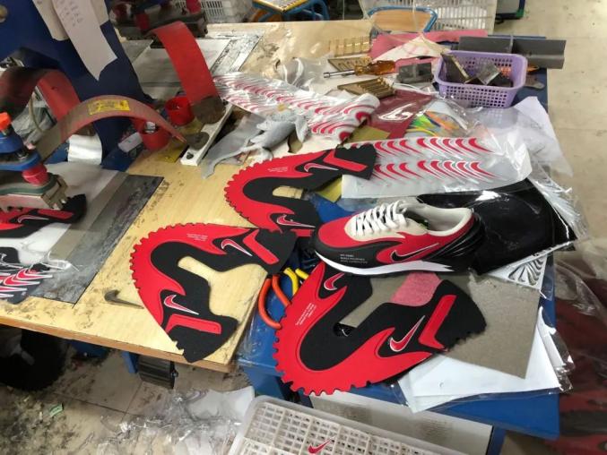 上海查获12亿元莆田造假球鞋假鞋成本仅50元