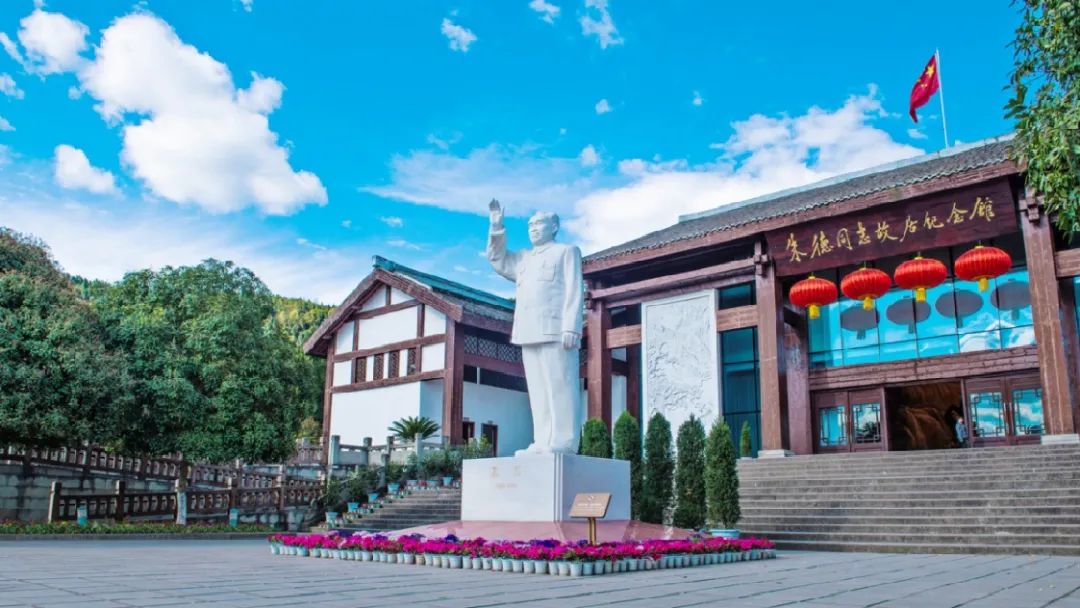 新中国成立后,南充是省级行政机构川北行署的驻地.