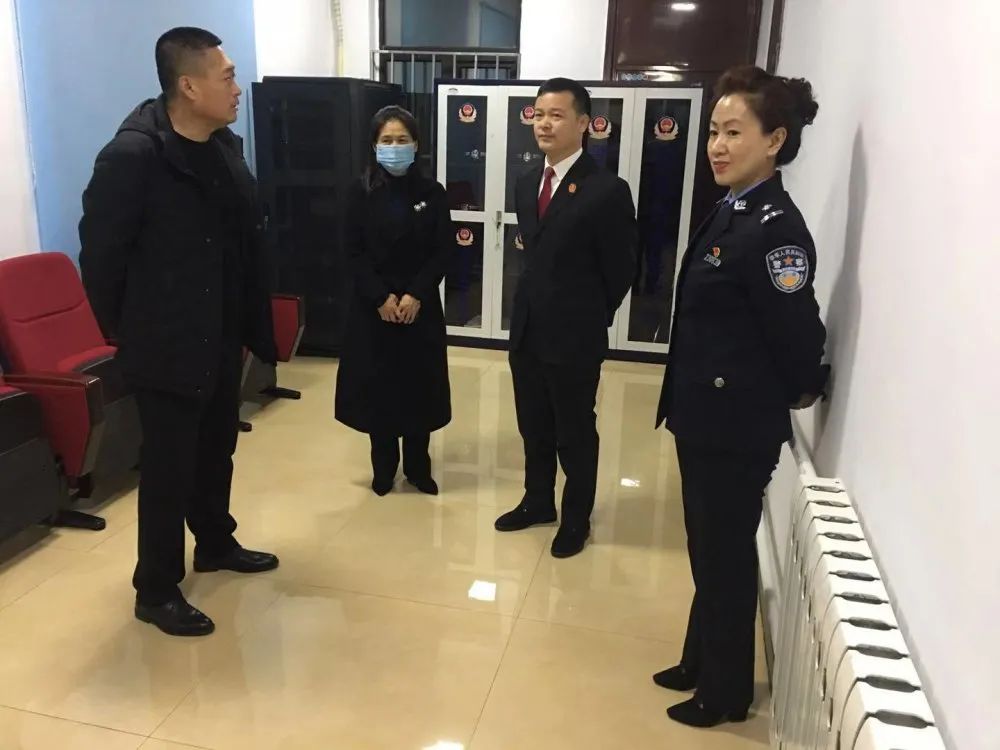 第五十六次公众开放日丨兄弟警队来工农区人民法院参观学习"六专四室"