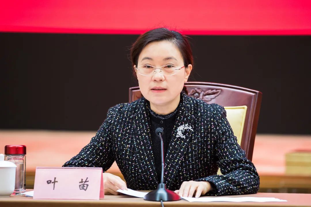 市社会主义学院常务副院长卓厚佳在会上宣读了《关于成立宁波市