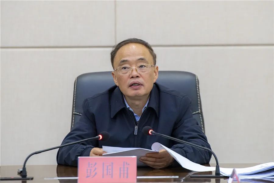 以坚韧不拔的意志和毅力精准精心精细夺取最后总攻全面胜利在全市决战