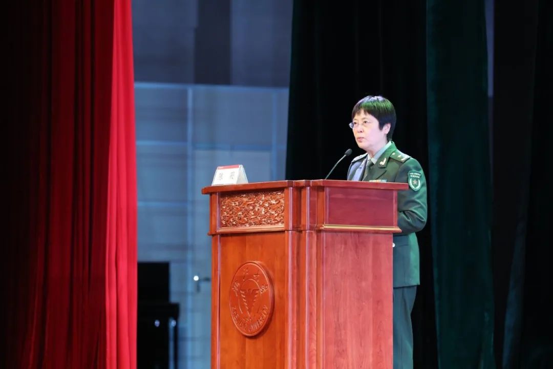 “人民英雄”陈薇院士回浙大啦!_澎湃号·政务_澎湃新闻-The Paper