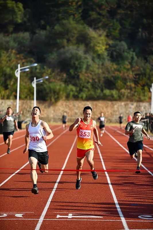 速度激情火箭军某部军体运动会上演最强王者