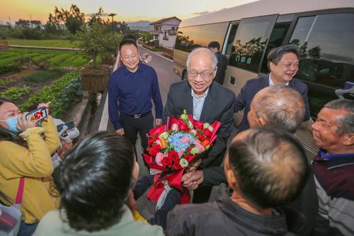 丘成桐让梅州蕉岭成为国际上举足轻重的地方