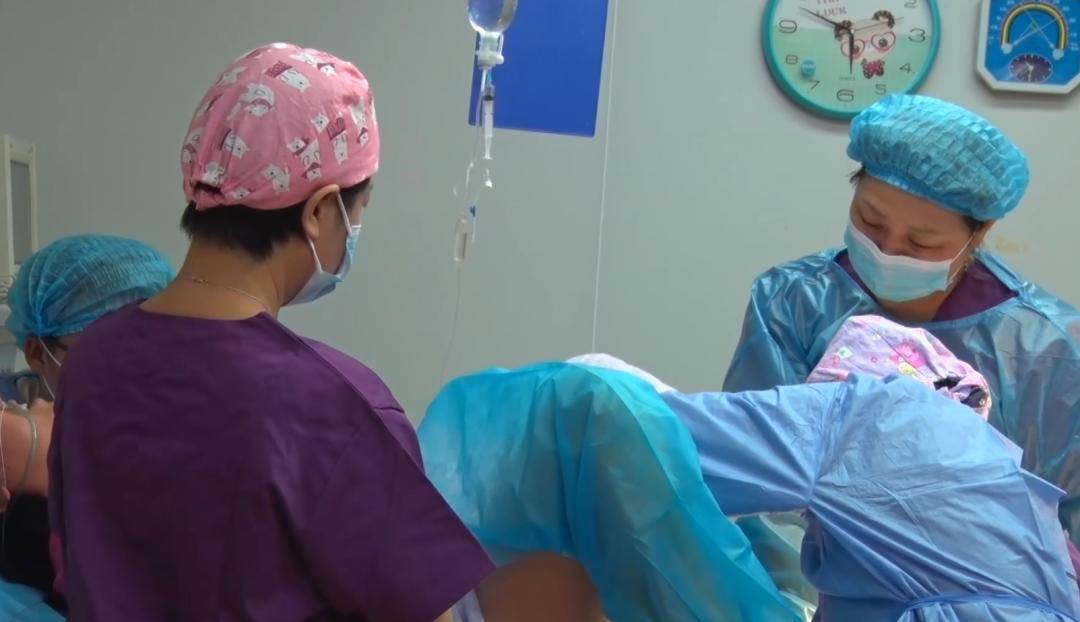 直播回顾全程直播生孩子原来可以这样轻松有尊严